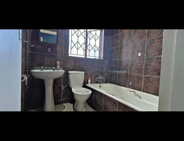 4 BEDROOM HOUSE FOR SALE IN LEWISHAM